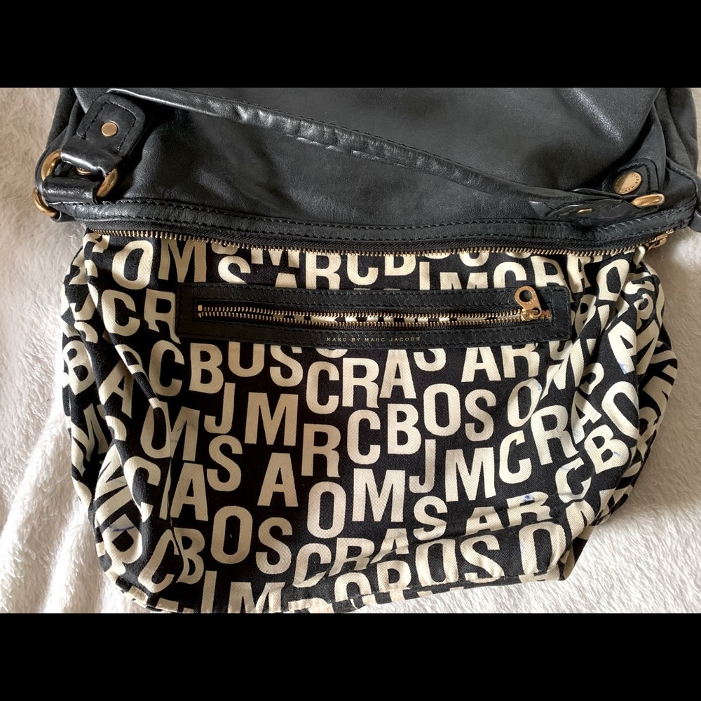 Marc Jacobs Handbag - Picture 4 of 6